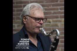 Nieuwe voorstellingen Return to Familiar Grounds door het Upperworld Underworld Ensemble