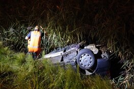 Auto te water in Egmond aan den Hoef