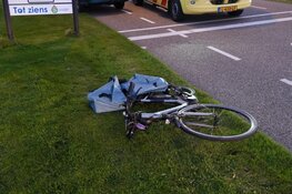 Fietser aangereden door auto in Warmenhuizen