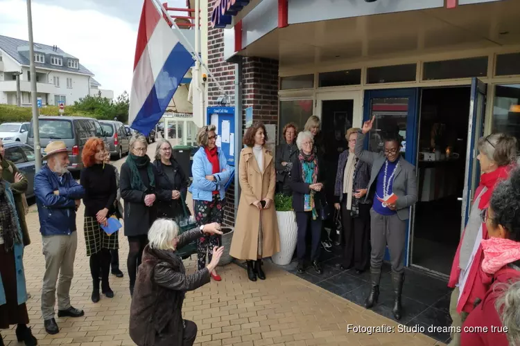 Astrid Elburg opent Artists aan Zee V tijdens K10dBergen 2021