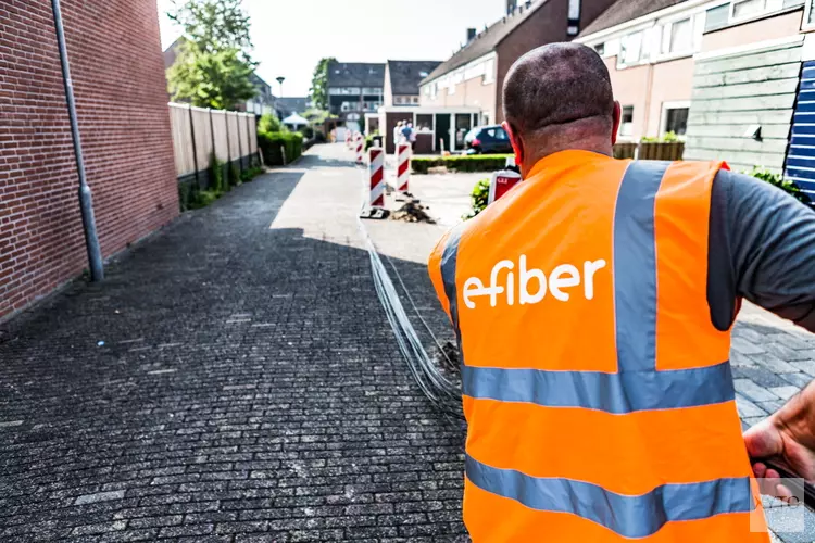 Aanleg glasvezelnetwerk Bergen (NH) gestart
