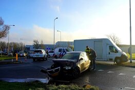 Ongeval met flinke schade op Hoeverweg