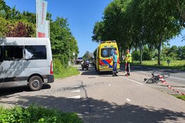 Wielrenner zwaargewond na botsing in Egmond-Binnen
