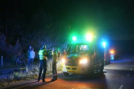 Botsing tussen twee fietsers in Schoorl, traumahelikopter ter plaatse