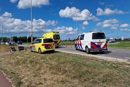 Scooterrijdster aangereden in Bergen