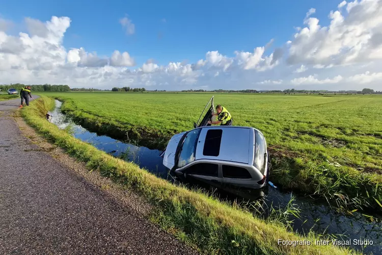 Auto te water in Bergen, bestuurder spoorloos