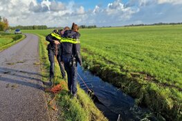 Auto te water in Bergen, bestuurder spoorloos