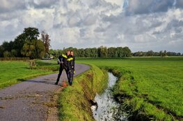 Auto te water in Bergen, bestuurder spoorloos