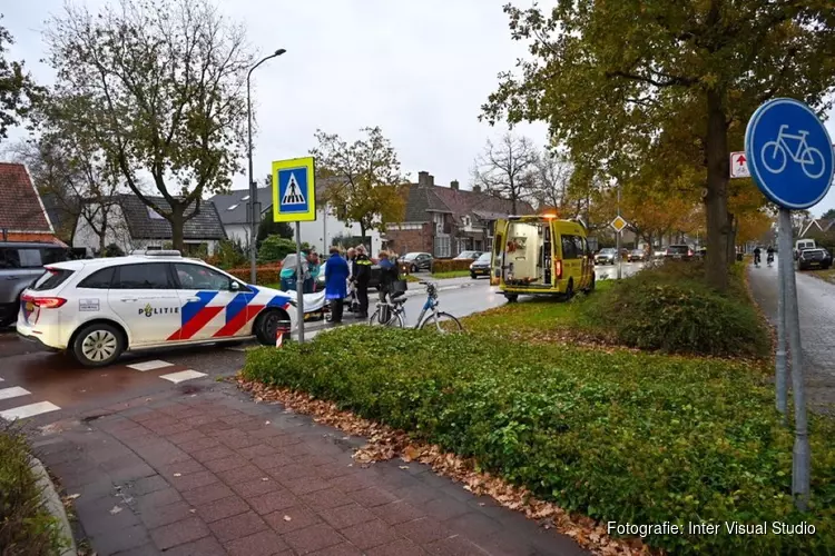 Fietsster aangereden op rotonde in Bergen