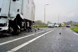 &#39;Zelfrijdende Tesla rijdt tegen vrachtwagen&#39;