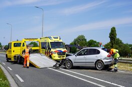 Automobiliste crasht op N9 bij Bergen
