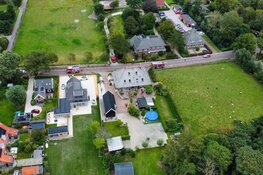 Brand in woning met rieten kap in Groet