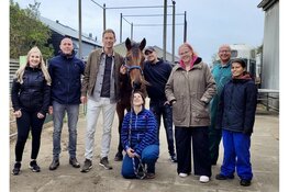Draver Fado begint aan welverdiend pensioen bij Zorgboerderij De Klompenhoeve