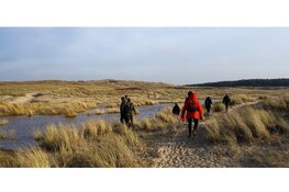Winterse JUTWANDELING in KERSTSFEER vanuit Bergen aan Zee naar de Kerf