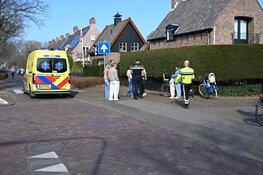 Aanrijding tussen fietsers en scooter in Bergen