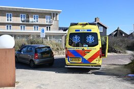 Fietser en automobiliste in botsing in Bergen aan Zee
