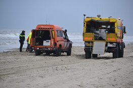 Overleden persoon aangetroffen op strand in Bergen aan Zee