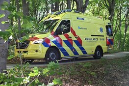 Twee fietsers gewond bij botsing in Bergen