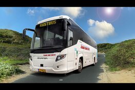 Makkelijk, gratis én duurzaam naar Bergen aan Zee met de kustbus