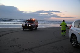 Grootse inzet bij zoektocht naar persoon te water in Egmond aan Zee