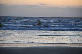 Grootse inzet bij zoektocht naar persoon te water in Egmond aan Zee