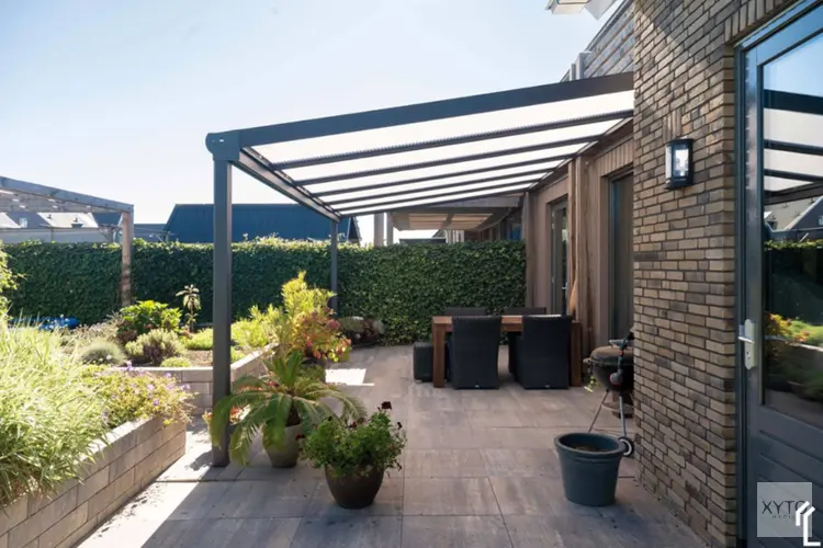 De voordelen van een zelfbouw overkapping in de tuin