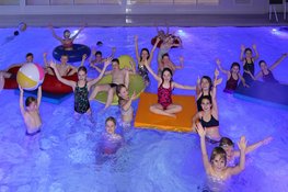 Nieuw bij De Beeck: 12-badenkaart voor discozwemmen