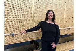 Zumba Patricia laat sportzaal De Beeck swingen