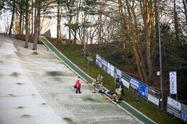 Man breekt vermoedelijk heup tijdens nemen van skiles