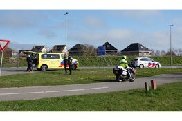 Fietser gewond na aanrijding met auto in Egmond aan den Hoef