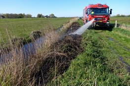 Fikse rookontwikkeling na rietbrand in Bergen