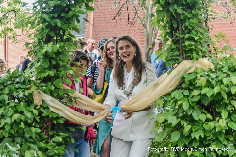 Hortus Alkmaar opent seizoen met drie kunstexposities