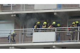 Brand in woning flatgebouw aan de Maasstraat in Alkmaar