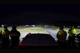 Politie beëindigd illegale raveparty met honderden bezoekers in duinen