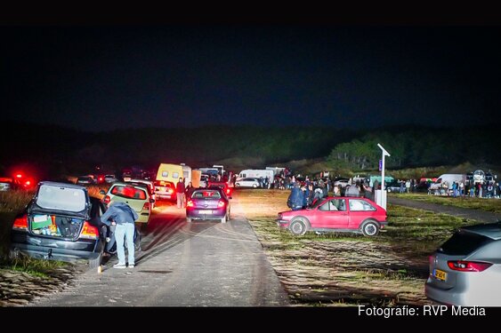 Illegaal feest beëindigd in duinen bij Hargen aan Zee
