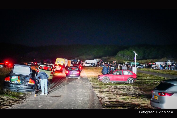Illegaal feest beëindigd in duinen bij Hargen aan Zee