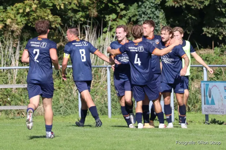 VV Egmond viert kermis na ruime derbyzege op VV Bergen