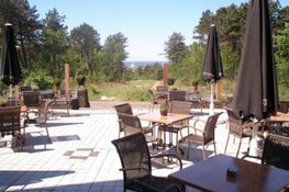 Karavaan-voorstelling &#39;Senang&#39; in de duinen van Bergen aan Zee