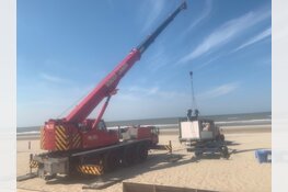 Sander en Fritz bouwen nagelnieuw strandpaviljoen in Bergen aan Zee