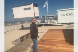 Sander en Fritz bouwen nagelnieuw strandpaviljoen in Bergen aan Zee