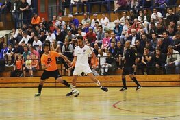 White Stones drie wedstrijden verwijderd van lijfsbehoud in Eredivisie