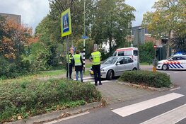 Vrouw gewond na aanrijding op zebrapad
