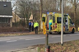 Wielrenner rijdt voetganger aan