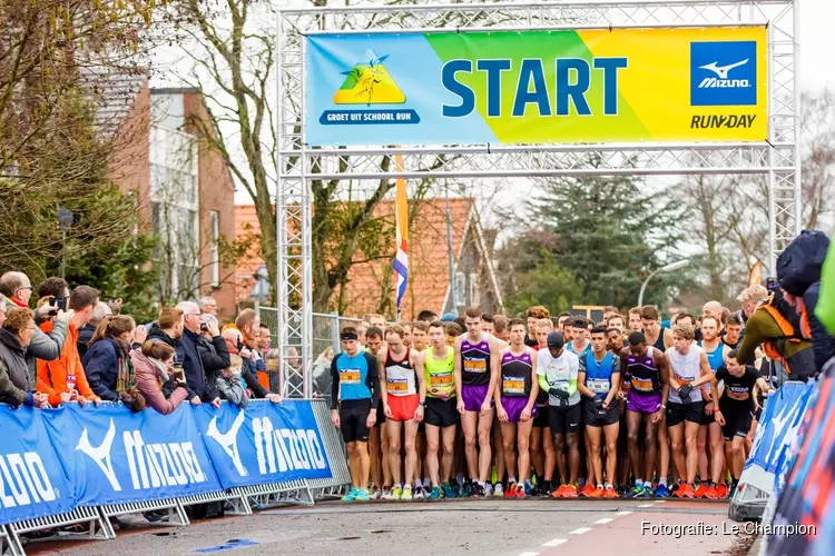 Indrukwekkend topveld bij NK 10KM Groet uit Schoorl Run