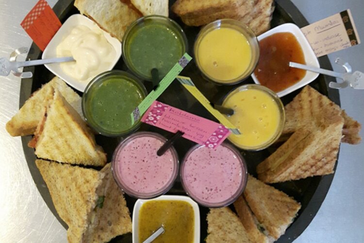 Nieuw en uniek!    "Tos-thie"