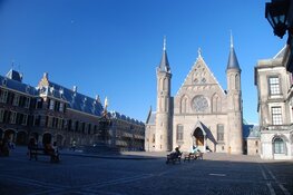 Den Haag: "Geef elkaar geen derde golf cadeau met kerst"