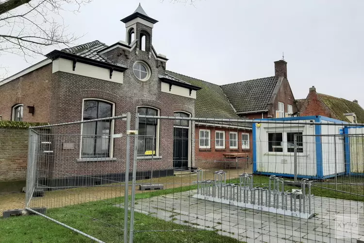 Huys Egmont in de steigers