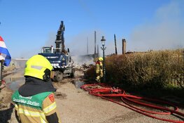 Schade enorm na verwoestende brand in Egmondse boerderij