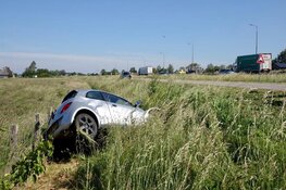 Auto raakt van de weg in Bergen